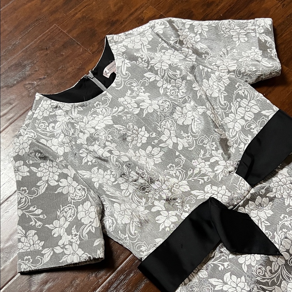 Nanette Lepore Silver Floral Jacquard Sheath Dress with Black Waist Tie Size 14 - Picture 7 of 16